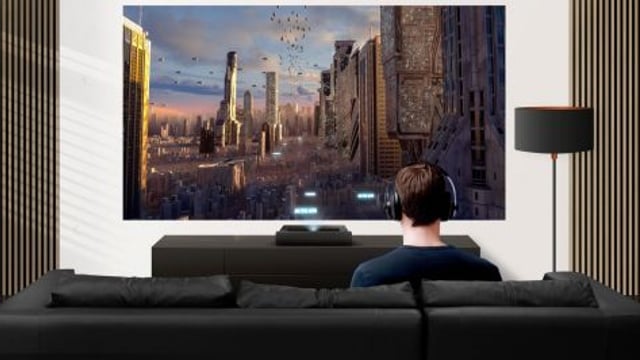 Proyektor Laser UST 4K dari ViewSonic: Sensasi Cinema Tingkat Tinggi di Ruang Keluarga Anda