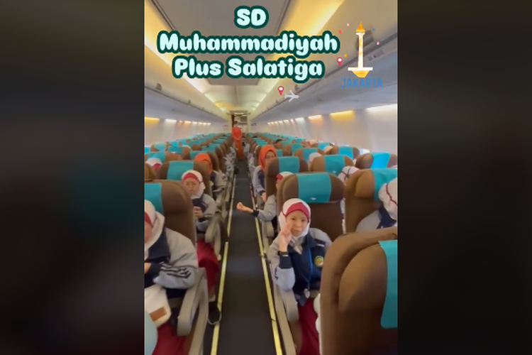 Rombongan siswa SD Muhammadiyah Plus Salatiga melaksanakan study tour ke Jakarta menggunakan pesawat Garuda Indonesia.